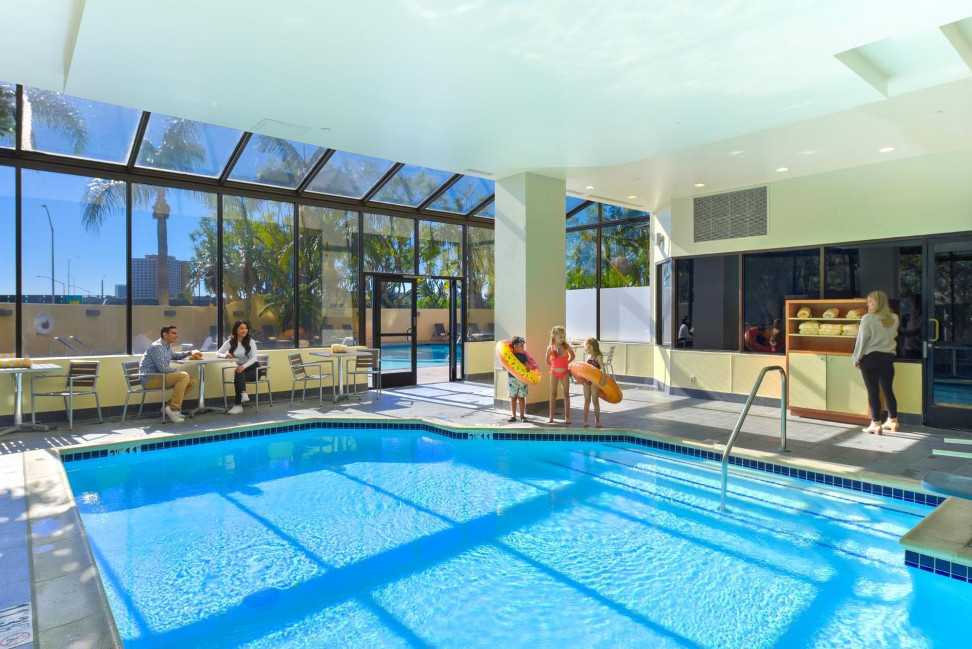 Embassy Suites By Hilton Anaheim-Orange Kültér fotó
